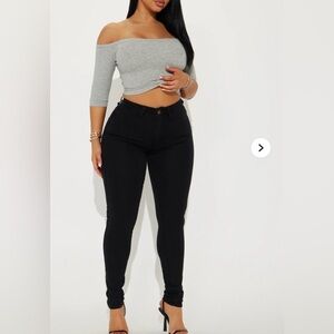 Fashion Nova Classic Stunner Highrise booty Black Skinny Jeans